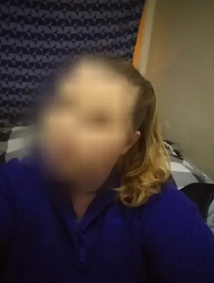 Amina, 34