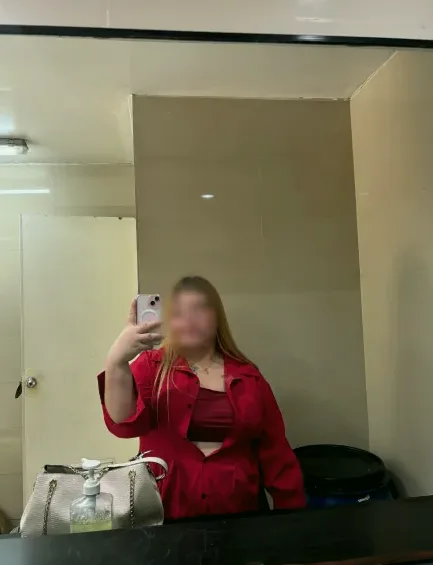 Anja, 26