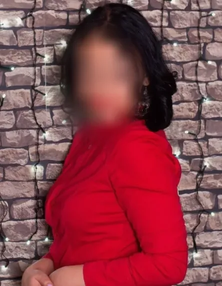 Claudia, 36