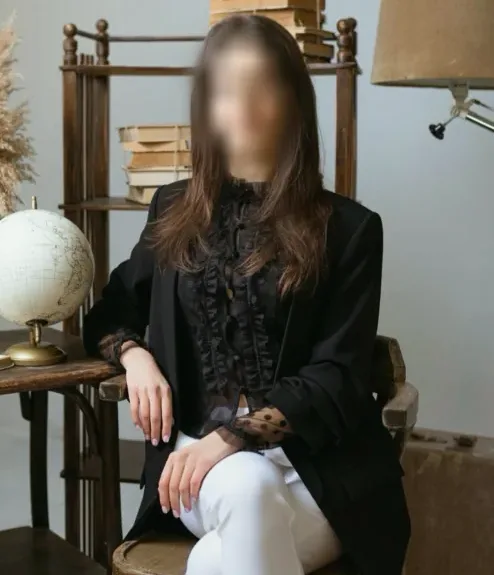 Ingrid, 31