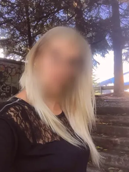 Lea, 32