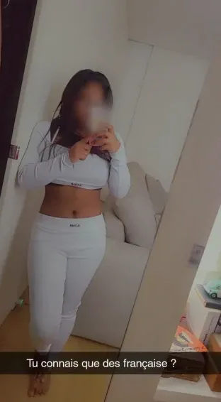Petra, 25