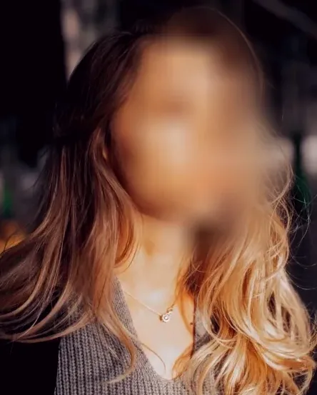 Sabrina, 40
